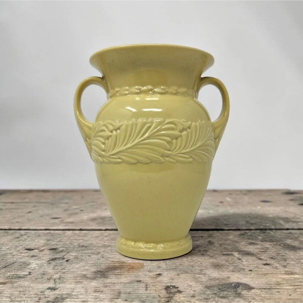 Abingdon Pottery #486 Yellow Acanthus Leaf Double Handle‎ Urn Vase 10